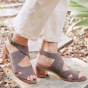 Sole Society Tresey Luxury Cream/ Bone Suede Leather Heeled Sandals